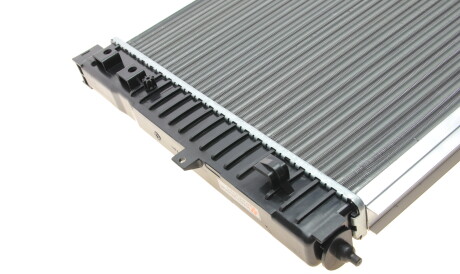 Фото 3 - Радіатор охолодження Van Wezel 03002123