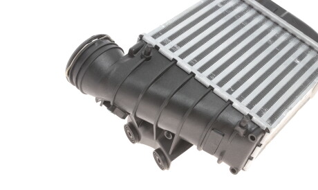 Фото 3 - Интеркулер Van Wezel 03004354