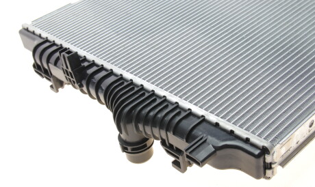 Фото 3 - Радиатор охлаждения двигателя Van Wezel 03012711