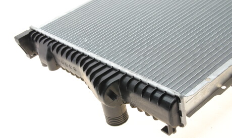 Фото 3 - Радиатор охлаждения двигателя Van Wezel 06002170