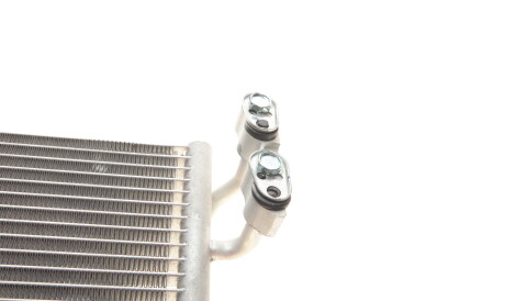 Фото 3 - Радиатор кондиционера Van Wezel 06005295