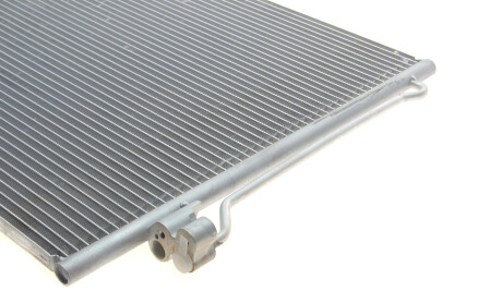 Фото 8 - Радиатор кондиционера Van Wezel 06005409