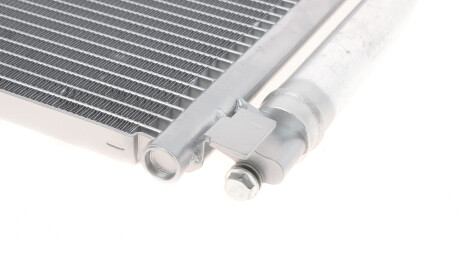 Фото 3 - Радіатор кондиціонера Van Wezel 06005434