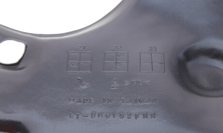 Фото 3 - Подкрылок Van Wezel 0670436