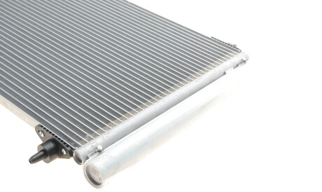 Фото 3 - Радіатор кондиціонера Van Wezel 09005231