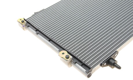 Фото 4 - Радіатор кондиціонера Van Wezel 09005231