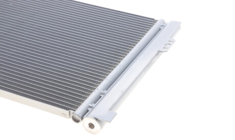 Фото 3 - Радиатор кондиционера Van Wezel 09005246