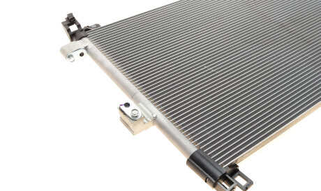 Фото 3 - Радіатор кондиціонера Van Wezel 09005273