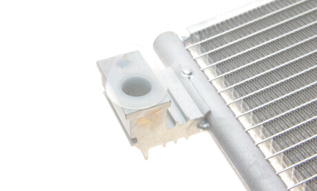 Фото 4 - Радиатор кондиционера Van Wezel 13015281