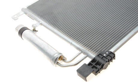 Фото 3 - Радіатор кондиціонера Van Wezel 13015703