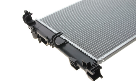 Фото 3 - Радиатор охлаждения двигателя Van Wezel 15002007