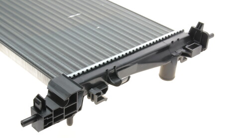 Фото 5 - Радіатор охолодження Van Wezel 17002385