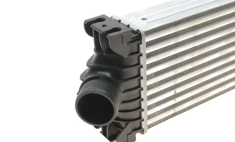 Фото 7 - Интеркулер Van Wezel 18014710