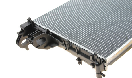 Фото 3 - Радіатор охолодження Van Wezel 28002126