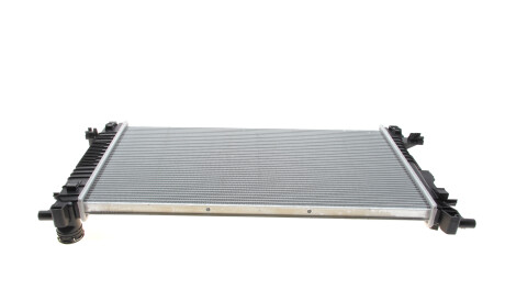 Фото 3 - Радиатор охлаждения двигателя Van Wezel 30002403