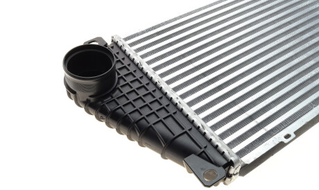 Фото 3 - Интеркулер Van Wezel 30004217