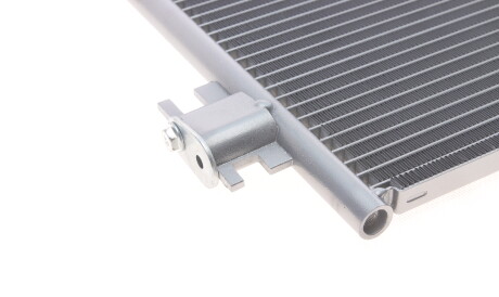 Фото 3 - Радіатор кондиціонера Van Wezel 33005422