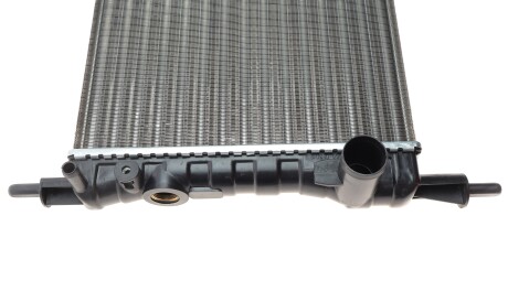 Фото 3 - Радиатор охлаждения двигателя Van Wezel 37002063