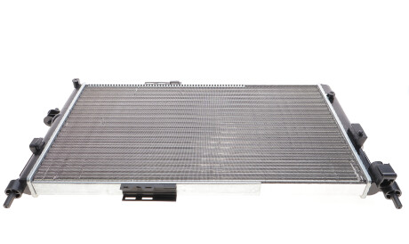Фото 3 - Радиатор охлаждения двигателя Van Wezel 37002305