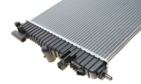 Фото 3 - Радіатор охолодження Van Wezel 37002473