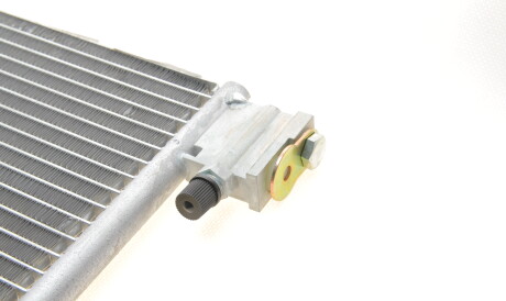 Фото 3 - Радиатор кондиционера Van Wezel 37005478