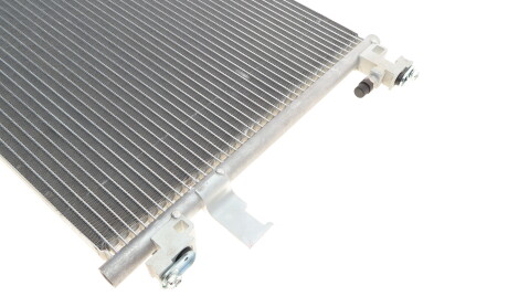 Фото 8 - Радіатор кондиціонера Van Wezel 37005499
