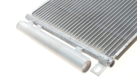 Фото 3 - Радіатор кондиціонера Van Wezel 37005638