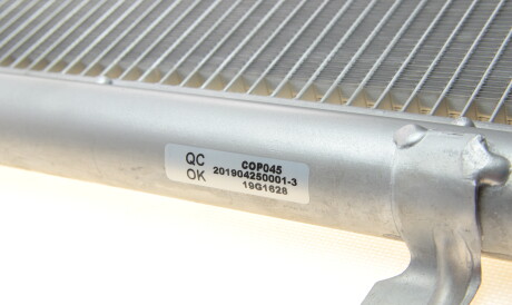 Фото 3 - Радиатор кондиционера Van Wezel 37015704