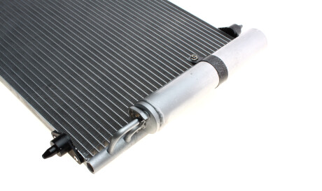 Фото 3 - Радиатор кондиционера Van Wezel 40005286