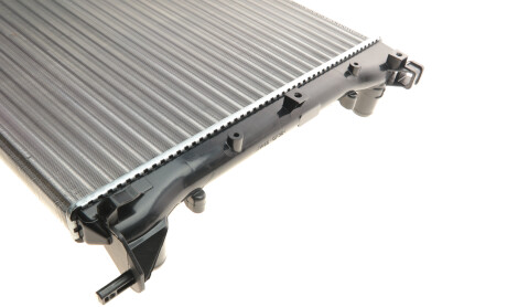 Фото 4 - Радиатор охлаждения двигателя Van Wezel 43002313