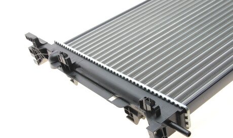 Фото 3 - Радіатор охолодження Van Wezel 43002469