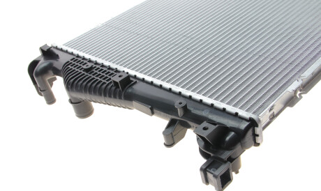 Фото 3 - Радиатор охлаждения двигателя Van Wezel 43002601