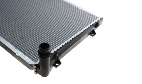 Фото 2 - Радиатор охлаждения двигателя Van Wezel 58002224