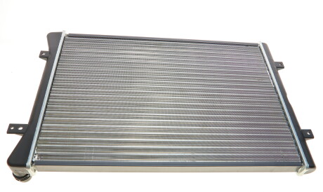 Фото 3 - Радиатор охлаждения двигателя Van Wezel 58002283