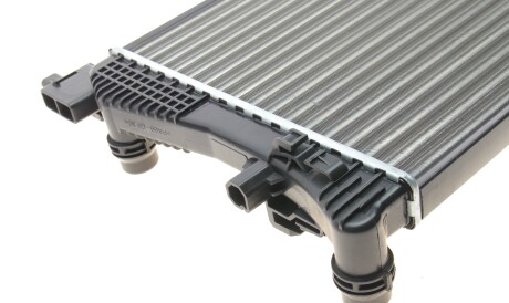 Фото 3 - Радиатор охлаждения двигателя Van Wezel 58002340