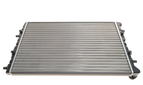 Фото 3 - Радиатор охлаждения двигателя Van Wezel 76002006