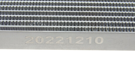 Фото 3 - Радіатор кондиціонера Van Wezel 82005310