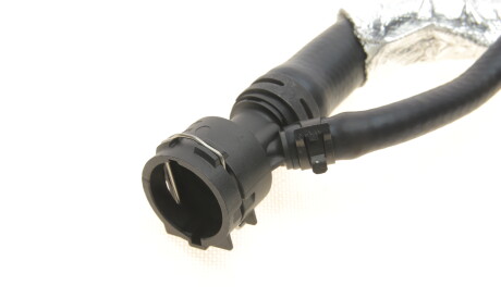 Фото 3 - Патрубок системы охлаждения Vika 11221771201