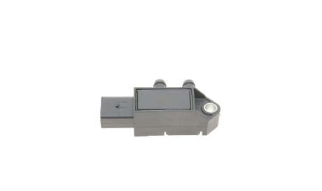 Датчик давления VW Crafter (12-16), Golf (13-17), Passat (13-16)/Audi A4 (13-16), A5 (12-17), A6 (11-18),Q5 (13-17) - ((03L906051D, 03L906051B)) Vika 99061795601