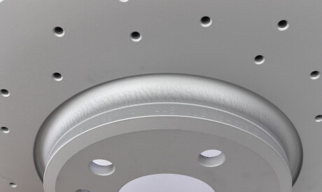 Фото 3 - Тормозной диск ZIMMERMANN 100.3331.52