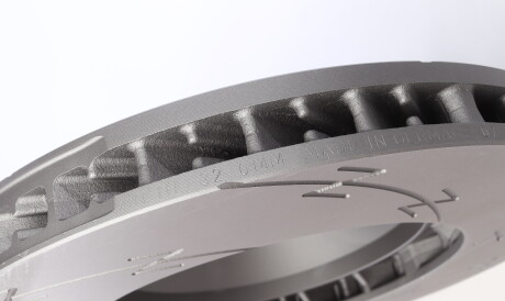 Фото 3 - Тормозной диск ZIMMERMANN 600.3226.54 (600322654)